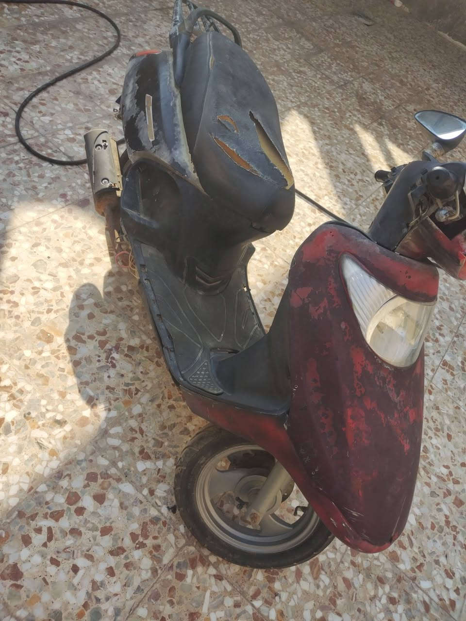 السلام عليكم للبيع سبيسي محرك نضيف كهربائيات شغاله نكره سلف وهندر عوزها بس گفرات السعر 200الف  وبيه مجال ***********

