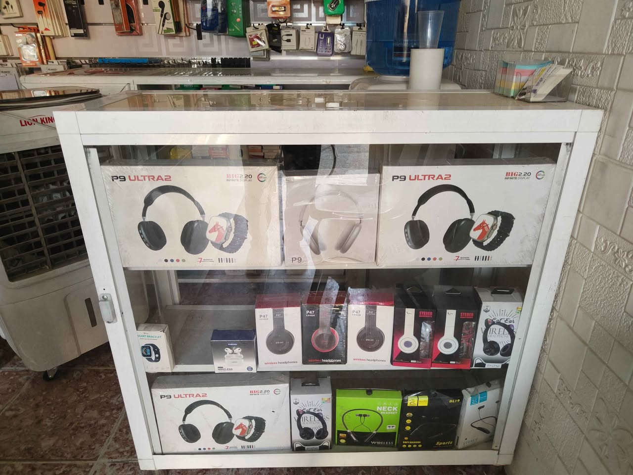 3 ميز ابيعهن كلهن شلعة وحدة

قياسات الميز الاول

الطول 2 متر
العرض 60 سم
الارتفاع 130 سم

قياسات الميز الثاني

الطول 160 سم
العرض 50 سم
الارتفاع 100 سم

قياسات الميز الثالث

الطول 100 سم
العرض 35 سم
الارتفاع 100 سم

الاتصال على الارقام
***********
*********** كركوك, العراق
