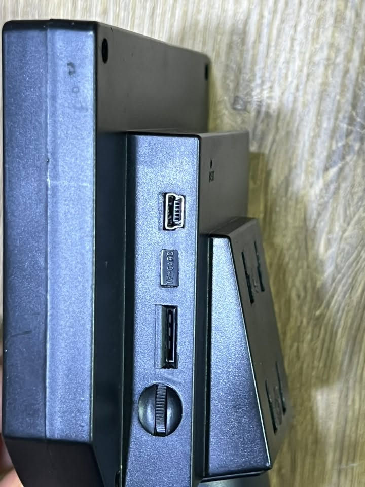 🔬 مجهر رقمي محمول 1600X – شاشة LCD
مجهر رقمي محمول LCD مناسب للفحص والتكبير، ويتميز بشاشة عرض مدمجة وإضاءة قابلة للتعديل.

المواصفات:

امكانيه الربط على للابتوب وعرض الصوره اذا اتريد صوره اكبر 
وجود منفذ للرام 
* 🔍 تكبير يصل إلى 1600X حسب مواصفات الشركة.
* 📺 شاشة LCD مدمجة للمشاهدة المباشرة.
* 💡 إضاءة قابلة للتعديل.
* 🔋 بطارية مدمجة.
* 🧪 مناسب لفحص الإلكترونيات والدوائر والقطع الصغيرة، وكذلك الاستخدام التعليمي والبحثي.
* 👜 تصميم محمول وسهل الاستخدام.
سعره 50 الف 
مكاني بصره كرمه علي 
رقمي ***********
