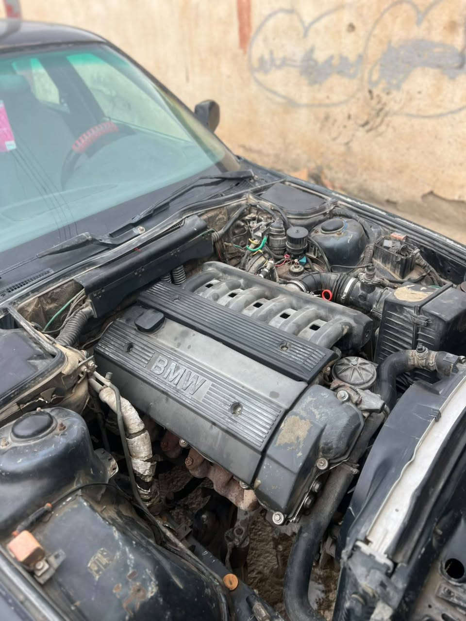 بي ام ٥٢٥ • موديل ١٩٩١ • رقم بغداد