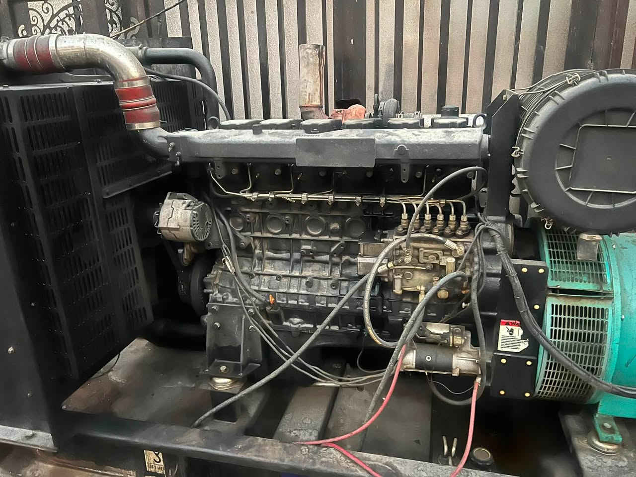 مولدات شتايرات عدد2
وحدة سيت بلادي توليد 300kva بخار بدون صرف 
الثانيه توليد 250kva بيها بخار للبيع ***********
