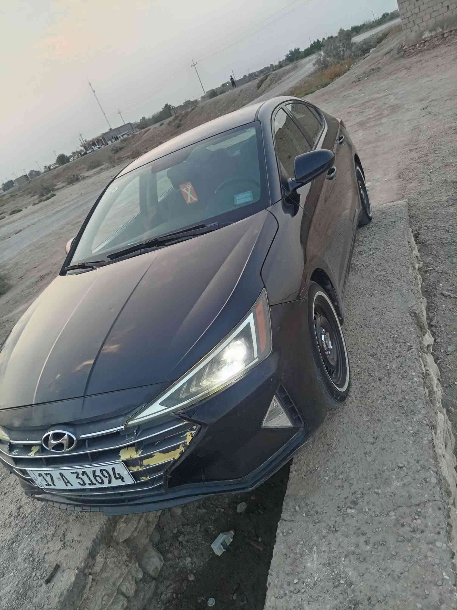 سلام عليكم النتره ١٩ كير ٦ مكينه ٢٠٠٠ دوش سياره
جديده بمعنه الكلمه حادثه جملغ فقط بدون دوخل وصبغ نص الباب واباقي مكفول ترهم مروس او بيع سعر ١٠٨ وبيه مجال مكان سماوه ***********

نص مكتوب في الصور:
- اخ من هل عالم البائس Abdullah Alshbli