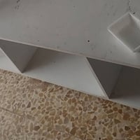 ميز • للبيع