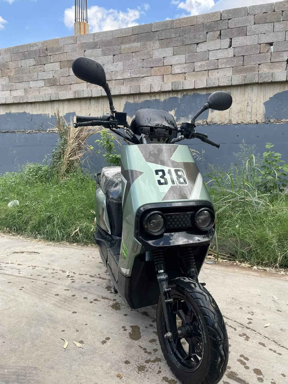 بسعر#450 وبي مجال للطيبين
ماطور شحن 318 
موديل : 2025
عدد البطاريات : 6
كل بطارية 24 امبير
الماطور بي ملاحظات خفيفة
مثبت سرعة🔥
قوة الملف : 2000🔥
مرايات جديدة✅
تايرات جديدة✅
السرعة الحقيقة 80
للاستفسار خاص او على الرقم 
***********
