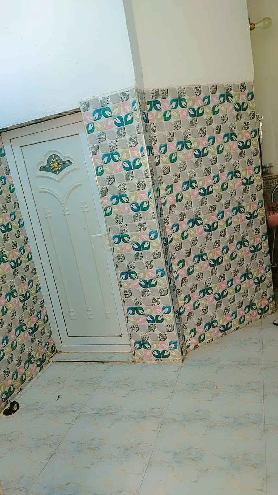 السلام عليكم
دار للبيع قضاء الدغاره قرب دائره الماء  على الشط يبعد عن الشارع العام 40 متر على طريق الزوار ركن على شارعين يتكون من غرفتين +  صاله + مطبخ براني صحيات داخليه او خارجيه طارمه كبيره مساحه الدار 240 طابو زراعي سند 25 للاستفسار 

***********@
