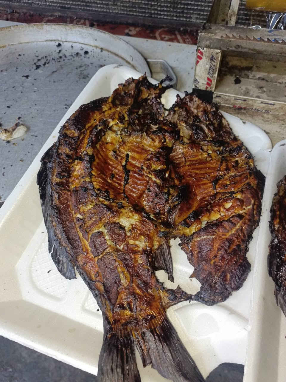 مطعم ومشويات الجواد يقدم لكم اطيب مشويات وسمك ودجاج شوي بالتنور الطين يوجد لدينا مندي دجاج اطيب طعم للتواصل اتصال على الارقام التاليه ***********
