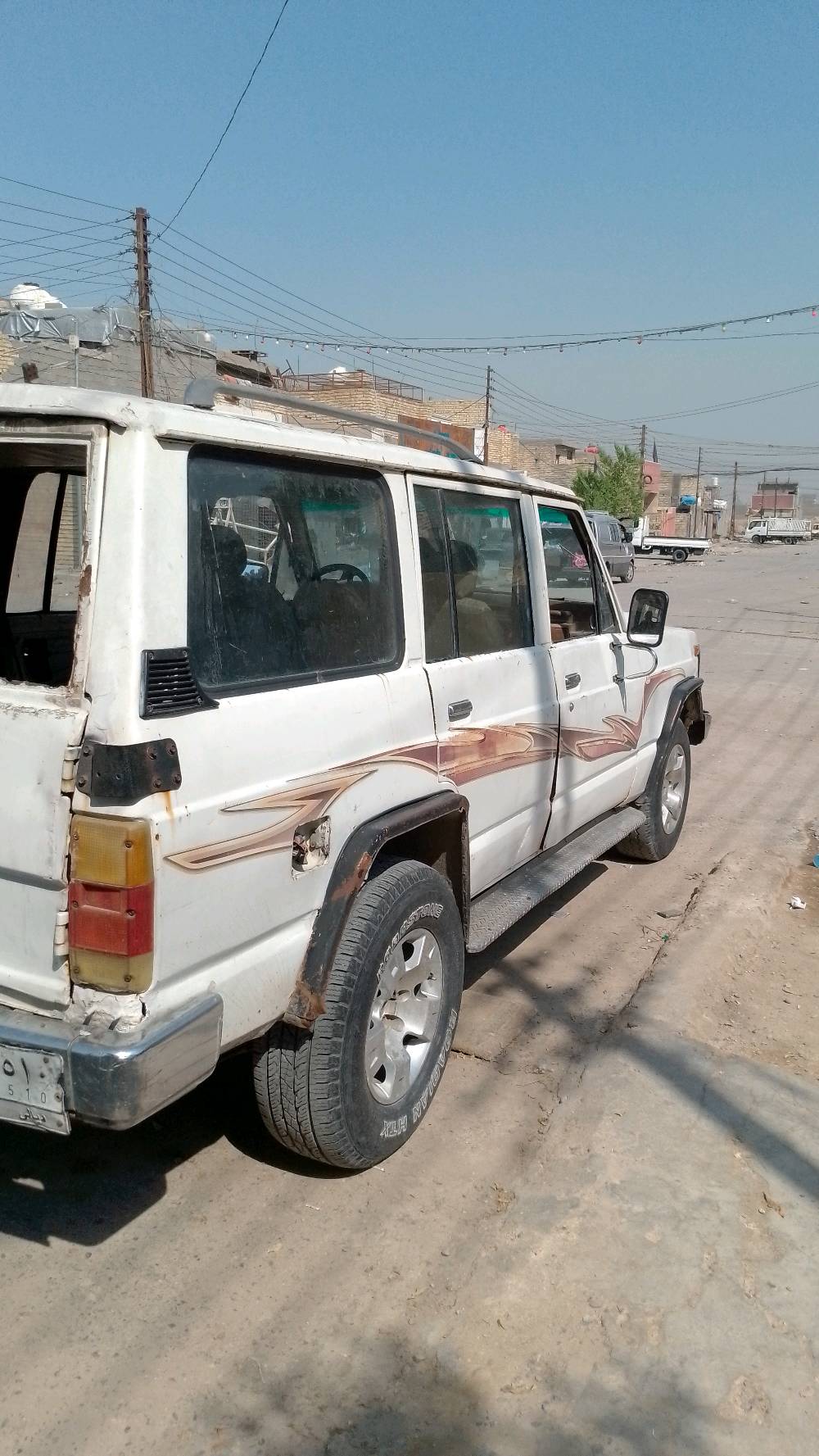 للبيع سياره خير من الله مابيها كشنات خلفيه السياره يرادلها ترتيب قليل مطلوبه 550 عل مشتري 
استلم صافي 15 
السنويه بعد شهر وتصقط 
***********
المو شراي ليتصل