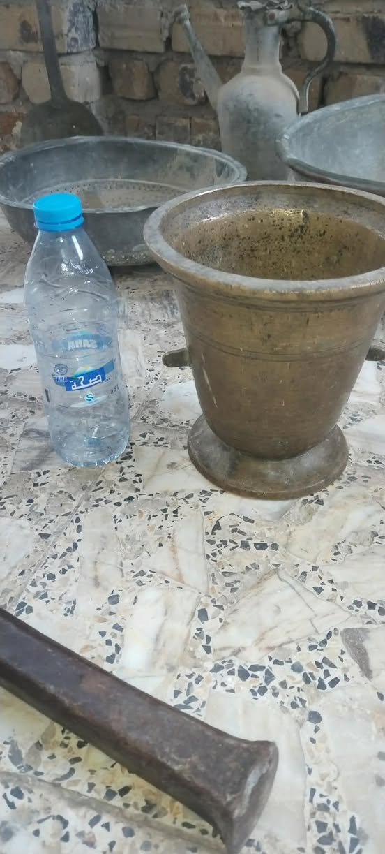السلام عليكم ،انتيكات للبيع ،الهاون ارتفاع 30cm , العنوان بابل رقم الهاتف للاستفسار ***********
