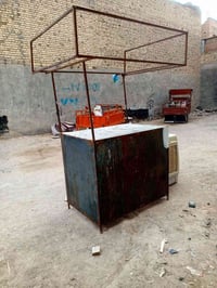ميز تفصيل • قهوة • للبيع