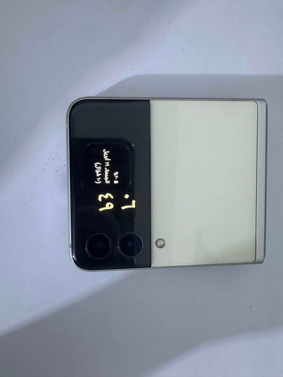 سامسونج فلب 4جهاز نقصه فقط شاشه ذاكره 128قيمه وخذ ***********فقط واتساب
