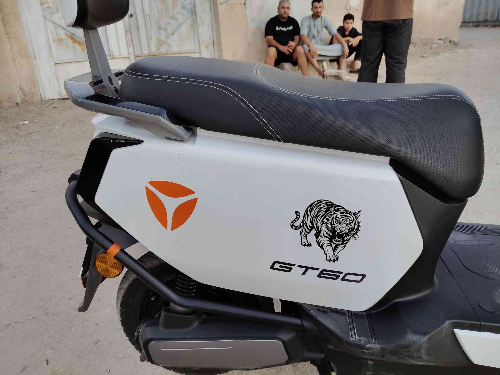سلام عليكم دراجة للبيع
نوع الدراجة تايلج GT 60
2026
بطاريات العدد 6مصطره أكبر حجم 
غراضها كامله امرايات شاحنة دراجة ونضيفة ما مستخدمة قليل طلعت من الوكالة قبل2شهرين 
مكان الدراجة البصرة الزبير الدراجة الجديدة ب مليون و450
السعر 950وبيها مجال قليل
الستفسار مراسلة الرقم ***********

