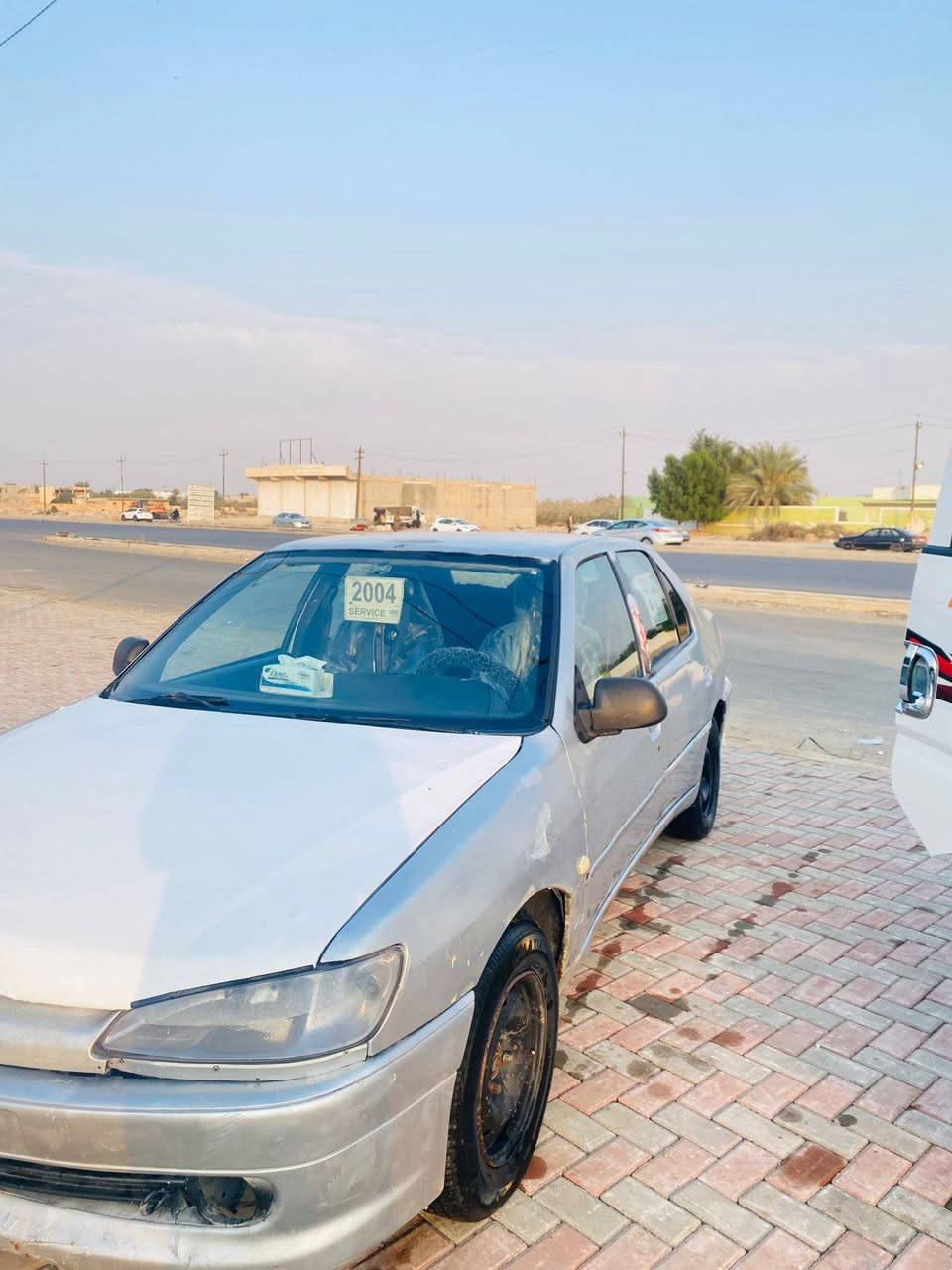 السلام عليكم
للبيع بيجو 306 (حبل ) حبل 
السياره كير محرك شرط 
تبريد منضومه كامله 
كهرابائيات شغاله 
جوم كهرباء 
داخل نضيف دشبول نضيف 
السياره حلوه 
الگشر شوف العين 
الغلاف مال الكشانه شلتو النايلون 
السعر 17 وبيها مجال 
الاتصال ع رقم  ***********
ويرهم مراوس 
عنوان بيجي قريه المزرعة
