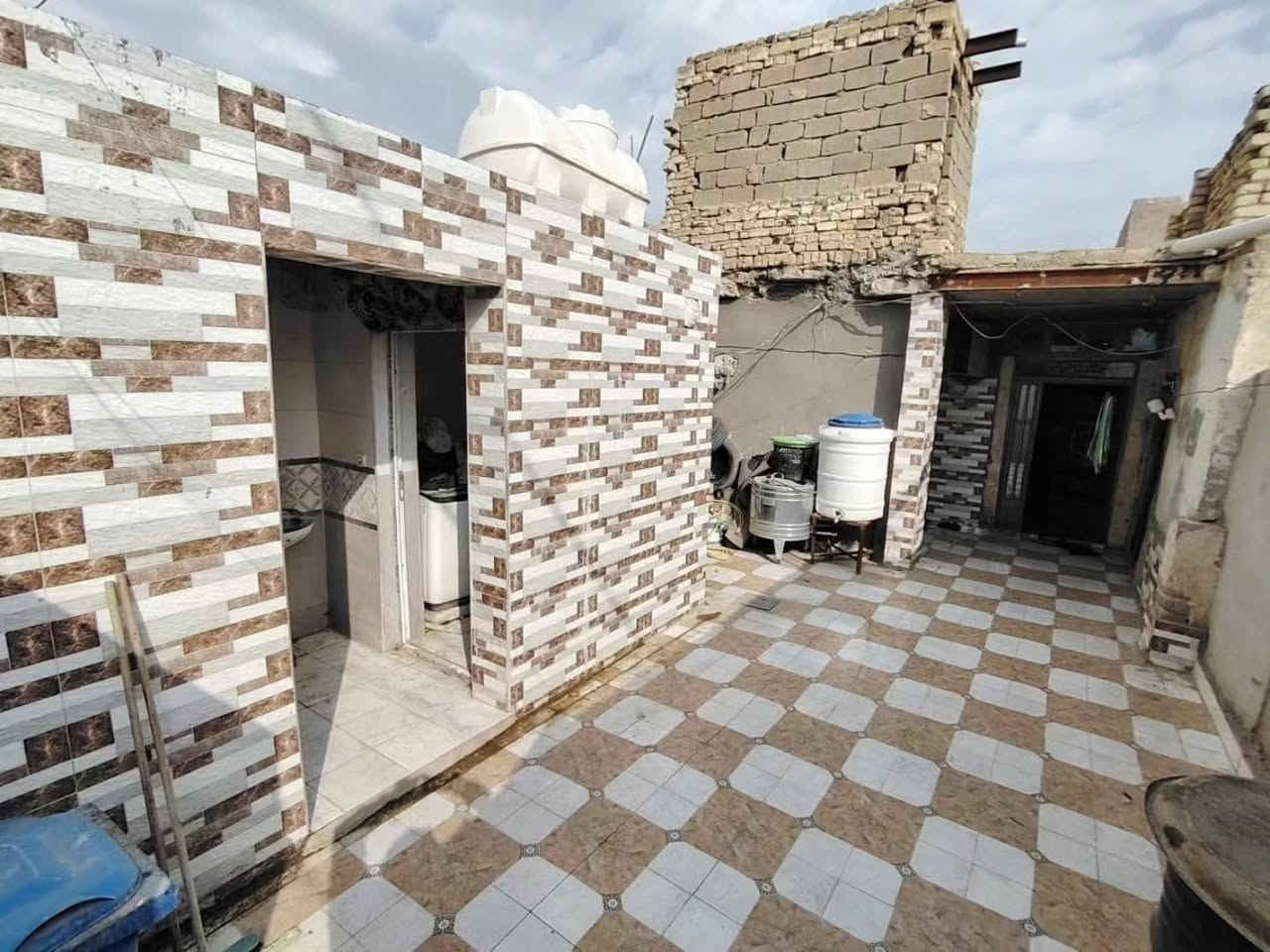 حي العسكري • ١١٠م • بيع مستعجل