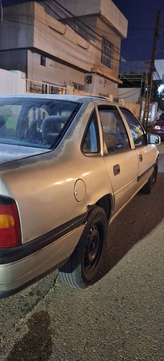 اوبل فكترا رقم أربيل 2025بطاقة بنزين موجود محرك 20 كير عادي كيروك كهربيات كيجات فول شغال سعر 33 مجال خابرتدلل *********** شرط تحويل
