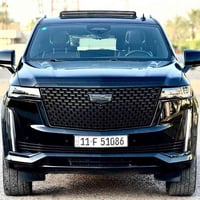 كاديلاك اسكاليد  2023 وارد امريكي ماشية 31 الف ميل حادث السيارة الجامل...