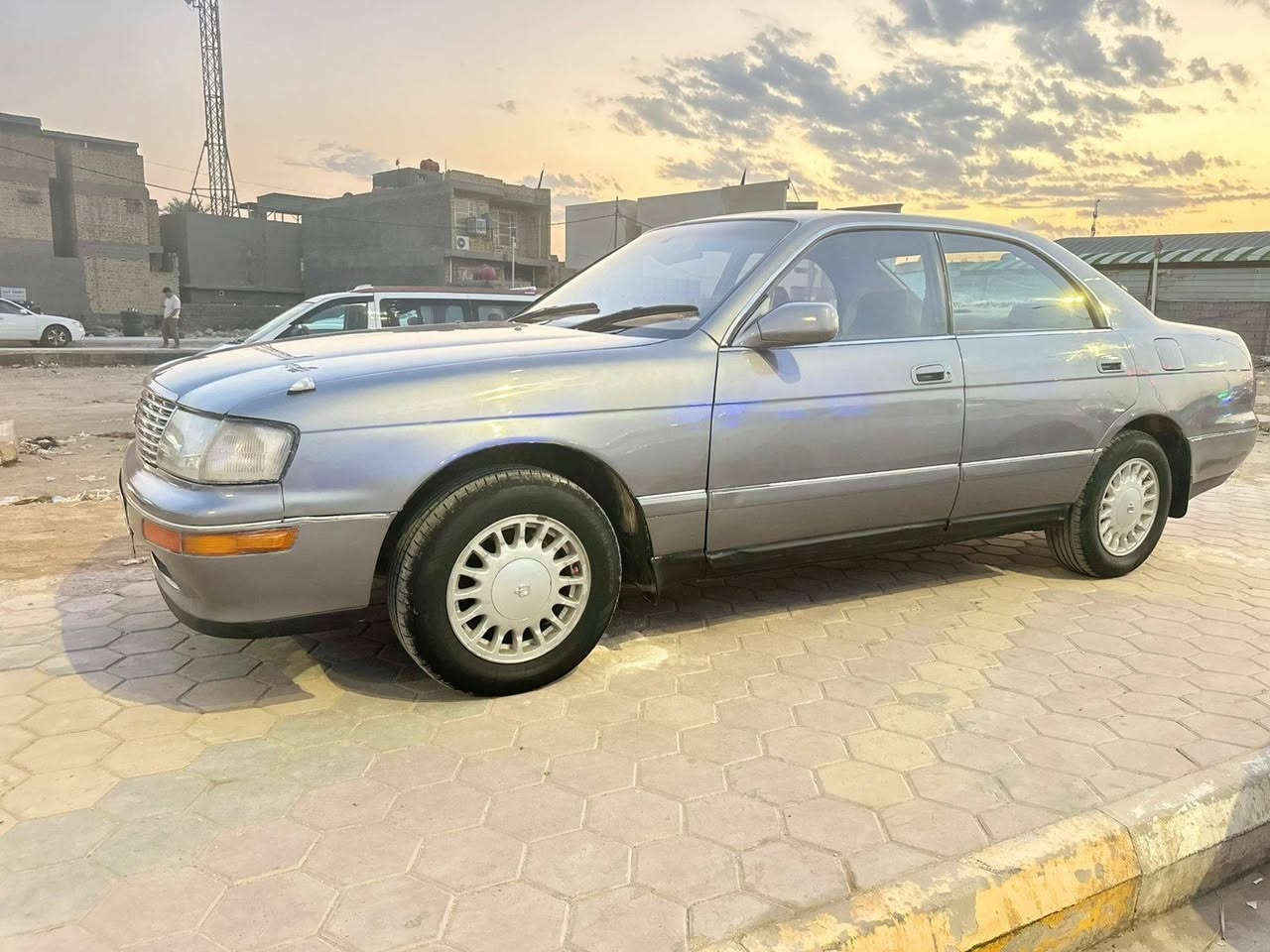 يالله  بطه موديل  ١٩٩٢ لون سمنتي مصبوغه عام صبغه  درجى  أولى كير ومحرك مكفولات كفاله كهربائيات كله شغاله تبريد ثلج  هس توني مسويله أدامه كامله مابيه أي نقص تخم تاير جديد صدر أمامي وخلفي كله جديد رقم بابل شرط التحويل  هزه جديده سنويه جديده رقم الجديد مكفوله كفاله عامه من العيب الشرعي  كص نقل جثه غرفه جديده مدوشمه أرضيه وكشنات  مشروع وطني شرط التحويل وين يعجبك أحولك ماكو مشكله  محرك  ٢ ونص  سياره  ترايك  وين يعجبك محرك لاتنقيص  ولا بخار سياره  نشطه  حييل   تفاصيل أكثر أتصل  *********** واتساب  *********** العنوان واسط قضاء النعمانيه ((السعر   ٥٥ )) ورقه  أخون الله يرحم والديه ألي يشوف السعر غالي أو مايناسبه يعبر المنشور أو يعلق بكلمه طيبه مثل أخلاقه الطيبه والرزق على الله(مراوس ماكو مشكله حسب القناعه )
