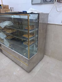 عارضة كيك • شغالة • ٢متر