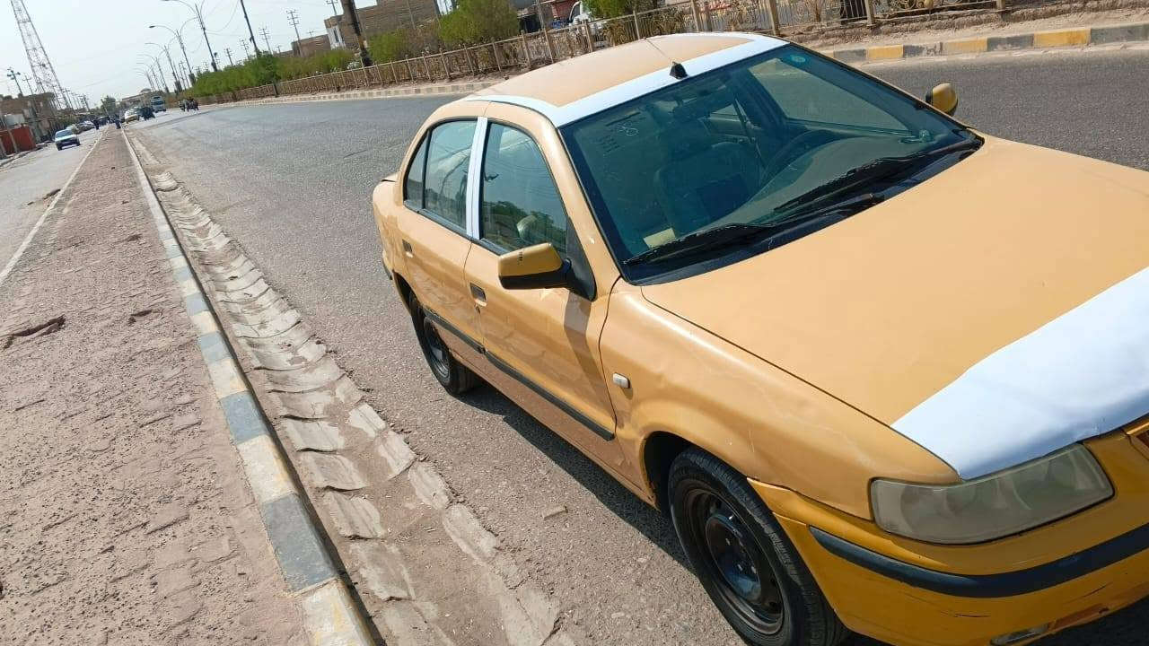 سلام عليكم سمند للبيع مديل 2011 سنويه 2028 سياره حلوه وجاهزه للشارع تراي وين ما يعجبك تاريه ناعم مصفره هيئه وغرامات سنويه جديده كامله معامله بس على الستلام لوحات نكليزيه السعر 21 وبيه مجال قليل رقم الهاتف*********** مكان ميسان العماره
