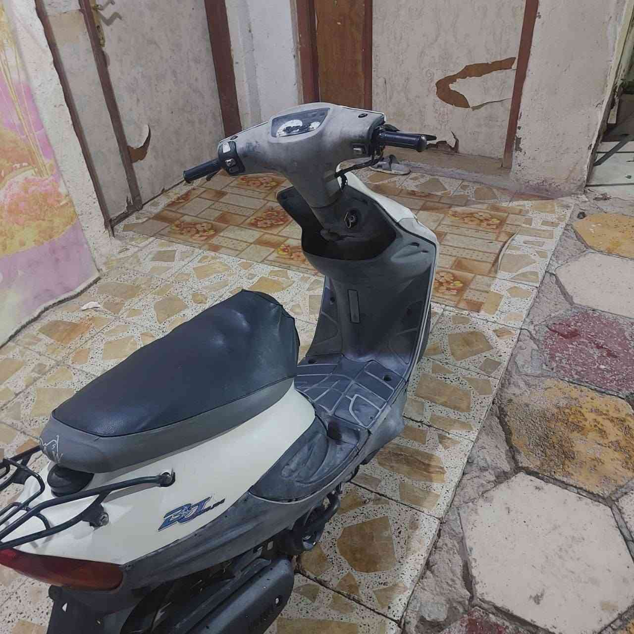 سلام عليكم دراجه بيجي للبيع دراجه كلشي جاهز بيها شغاله مكينه مفتوحه ناعمه وشلعه سعر 475 للشراء الاتصال على رقم ***********
