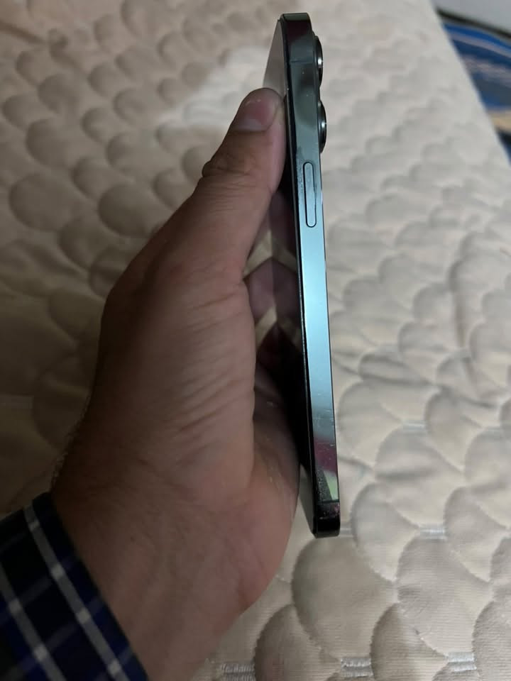 آيفون ١٣ برو ماكس • بطارية ٨٦٪ • شرق اوسط مكفول