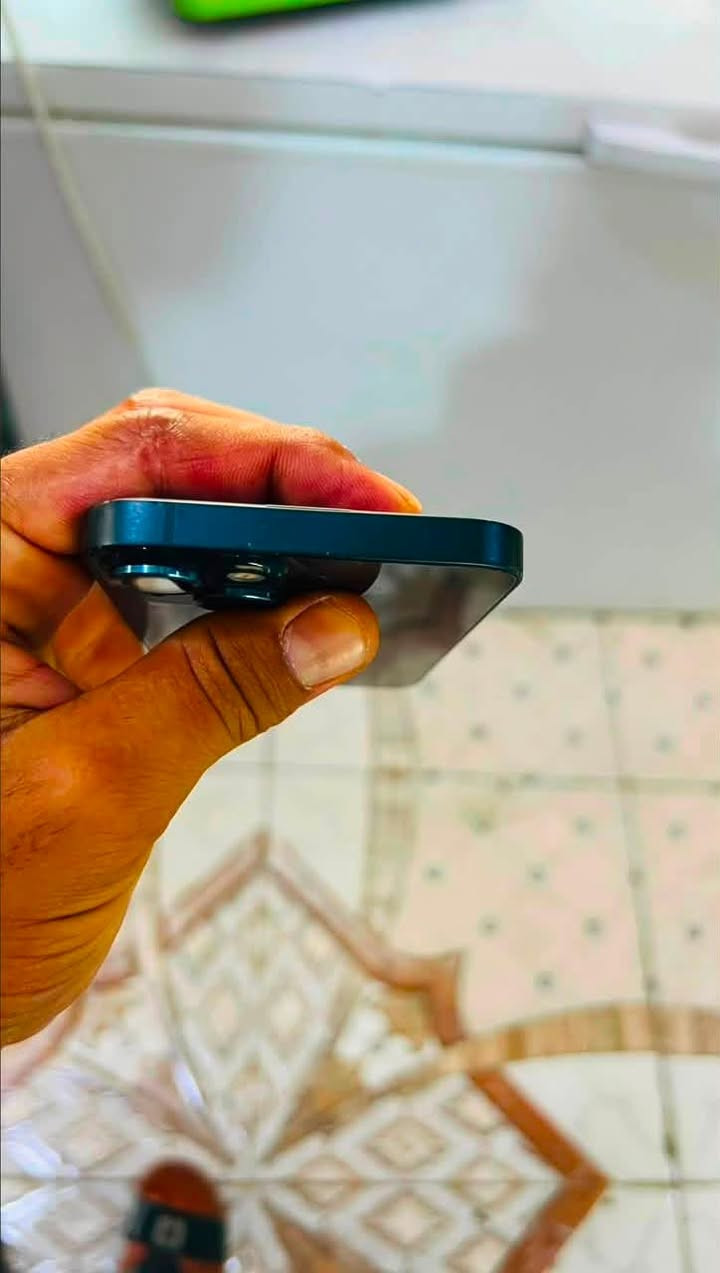 ايفون 13عادي ذاكره 256بطارية87دبل شريحه الجهاز بلادي مامفتوح شرط  النظافه١٠٠/١٠٠  
للاستفسار  *********** 
سعر 500وبي مجال قليل
