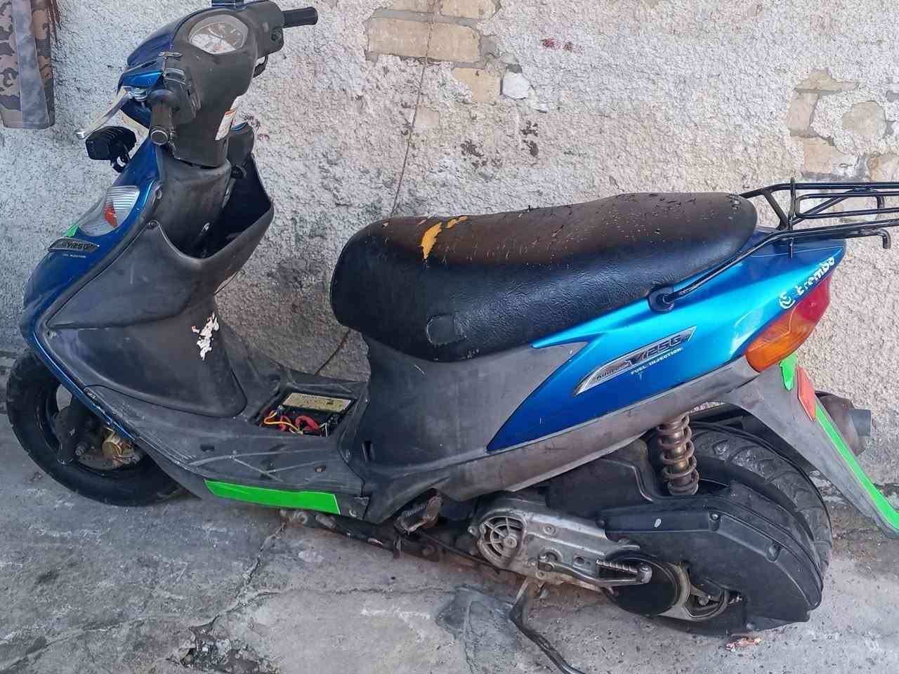 السلام عليكم شباب دراجه ادرس للبيع سعرها 400 وبيها مجال العنوان بغداد البياع رقم الهاتف ***********
