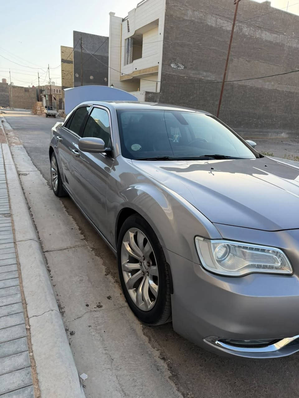كرايسلر أوباما 2015 سنويه جديده تحويل ثاني يوم حادث بنقد وچاملغ وچاملغ خلفي كلير من امريكا جاهزه السياره تبريد حداده جاهزه السعر158$ مكانه كربلاء  الشراي  يتصل***********
