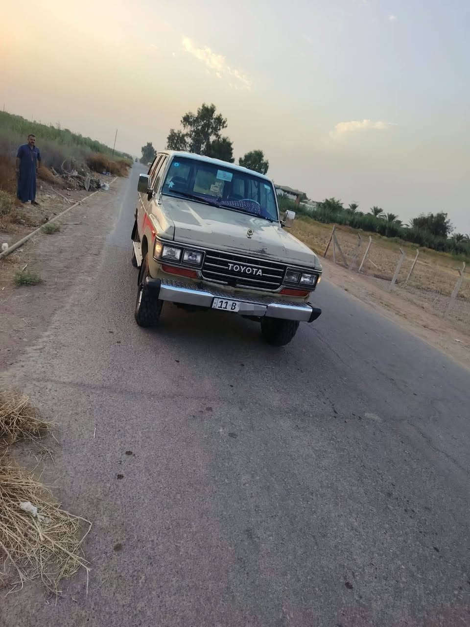 اللهم صل على محمد وآل محمد 
لانــدكروز  88 بلاديه  السياره كامله من كلشـي متعوب عليها

بغداد انكليـزي بسمـي 

كيـر وحداديه واكـسلات كلــه جديـد

تخم تاير يابانـي

مكينه كـاز كرنـفال

داخلها يخبل السيـاره  وكشرها حلـوٓ

السعـــر :60 بيه مجال بسـيط 

مكـاني :بغداد الشعـب

رقمـــيٌ ؛ *********** أبــو سيـف
