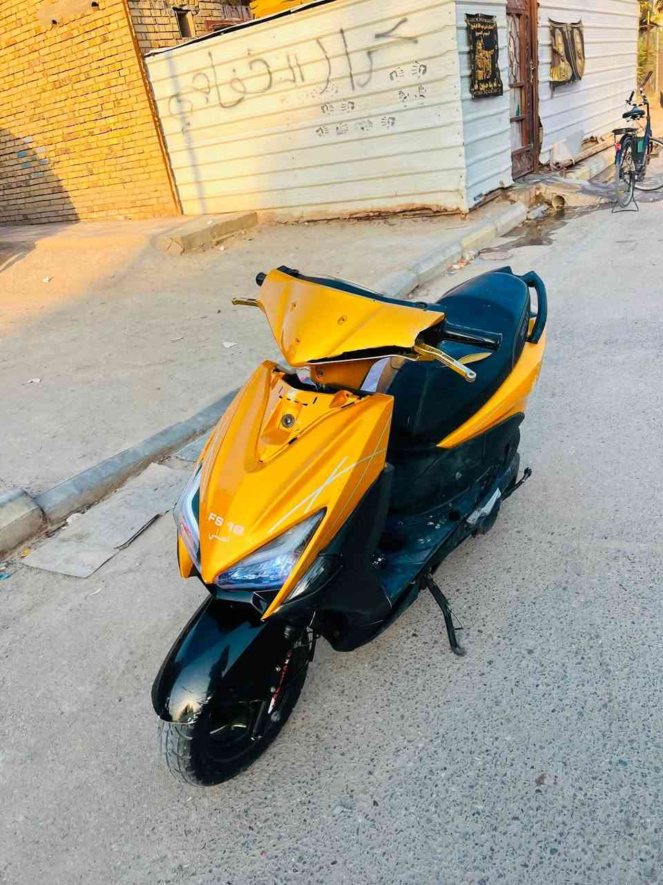 دراجه سكنس للبيع مكينه ناعمه كهربائيات كلها شغاله سلف هندر اشاير السعر 275وبيها مجال مكان ناصريه مركز ***********
