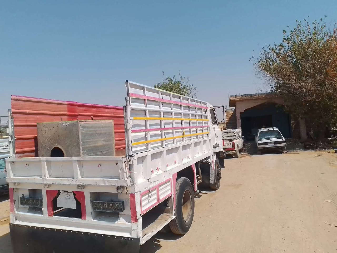 السلام عليكم للبيع هينو جيش شعبي للبيع 
موديل 85 رقم بغداد جاهز للشغل
السعر: 45 وبي مجال 💸 
للاستفسار: ‭***********‬
