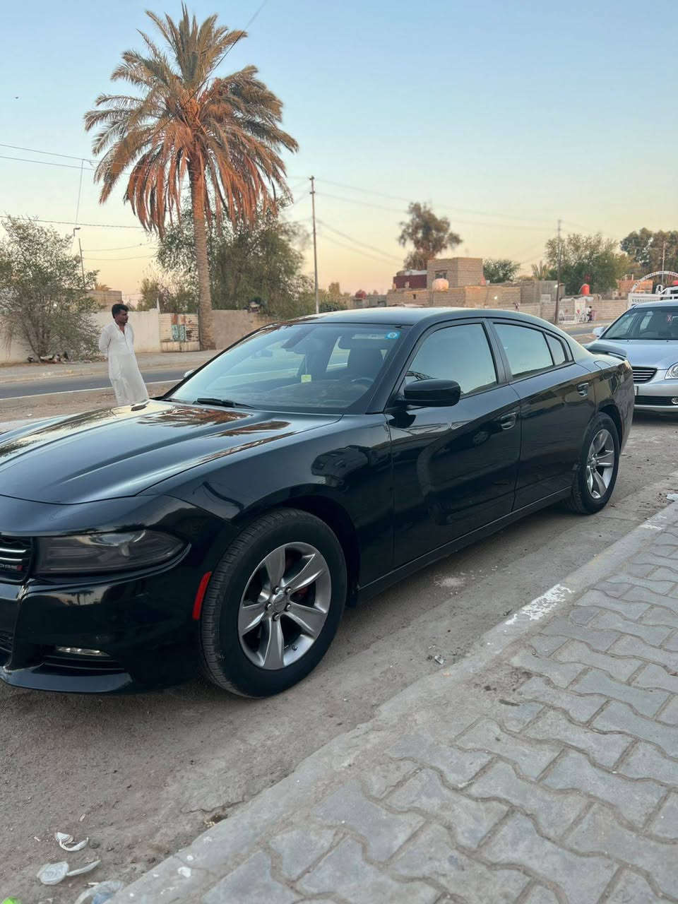 السلام عليكم
 
جارجر 2015 اصل SXT تو ويل مكينة 3600 سيارة جاهزة استخدام شخصي مكينة وتبريد وتخم تاير كله جديد بيها صبغ جاملغ  ولبنيد وبيها فتح الباب فقط
رقم بغداد ابسمي تحويل مباشر مكان بابل الشوملي
سعر 153 وبيها مجال
***********
