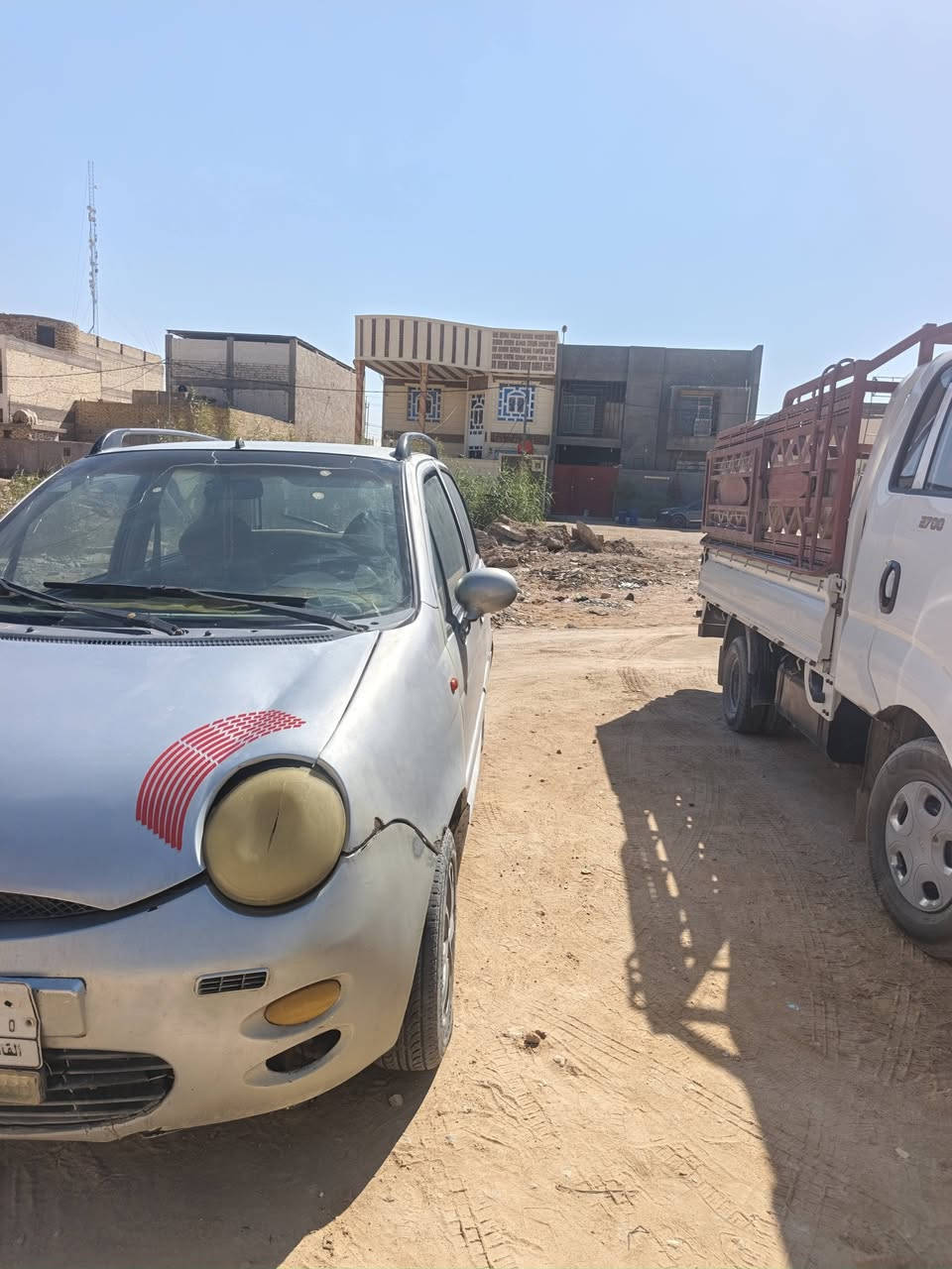 كيو كيو للبيع سياره كير محرك مكفولات تبريد تدفئه شغال تايرات جدد سياره ماناقصه شي مكاني نجف 20 او بيه مجال ***********

