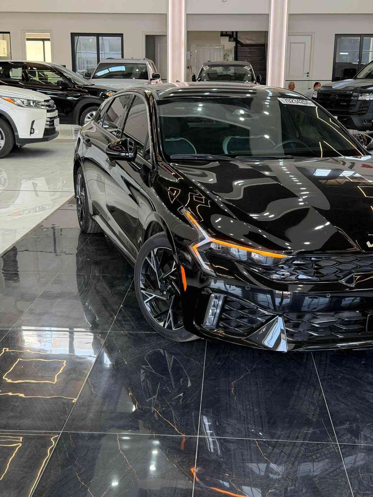 🚘 KIA K5 GT-Line 2025 بۆ فرۆشتن
▪️ مۆدێل: 2025
▪️ جۆر: GT-Line
▪️ ڕەنگ: ڕەش 🖤
▪️ ڕۆیشتن: تەنها 2,000 میل
▪️ ئۆتۆمبێلەکە زۆر پاک و بە دۆخێکی نایابە.

زانیاریی زیان و چاککردنەوە:
▪️ تەنها 2 دەرگا گۆڕدراون بە پارچەی بڵادی
▪️ دۆسە ڕەنگکراوە
▪️ نیوەی چاملغى پێشەوە بۆياغه
▪️ لە Airbag تەنها پەردە ى لاى سايةق (Curtain Airbag) بووە

💵 نرخ: 186 وەرەقة

📩 بۆ زانیاری زیاتر و بینینی ئۆتۆمبێلەکە، پەیوەندی بکەن.
***********

ــــــــــــــــــــــــــــــــــ

🚘 للبيع KIA K5 GT-Line 2025

▪️ الموديل: 2025
▪️ الفئة: GT-Line
▪️ اللون: أسود 🖤
▪️ المسافة المقطوعة: فقط 2,000 ميل
▪️ السيارة نظيفة جداً وبحالة مميزة.

تفاصيل الضرر والتصليح بكل وضوح:
▪️ فقط بابان مبدلان بلادي
▪️ الدوسة صبغ
▪️ نصف الجاملغ الأمامي صبغ
▪️ الإيرباغ المتأثر فقط الستارة جهة السائق (Curtain Airbag)

💵 السعر: 186 ورقة
للتواصل :
***********
