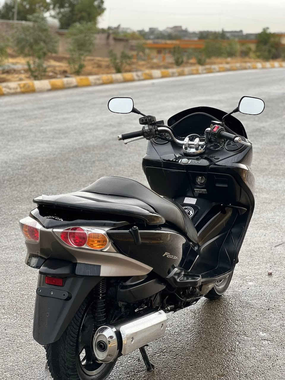 سەرەتا بەنای خوای گەورەو میهرەبان
فۆرزا 010 بۆ فرۆشتن
54kmڕۆشتوە
مۆدێل 2010 تەرجیل بیلادی 
چوار مۆدی لێخۆرین 
گێڕەکانی هەمووی ئیشەکان 
تازە ڕۆن و فلتەری گۆڕاوە ڕۆنی مۆتۆڵی دەرەجە یەکی تێکراوە
کارەبایی و هەمووگیانی بەشەرت 
مەکینە کەپس لایت زینۆن
سعری 11 گەڵا
شوێن چەمچەماڵ
***********وەتسیاپ 
***********ڤایبەر
