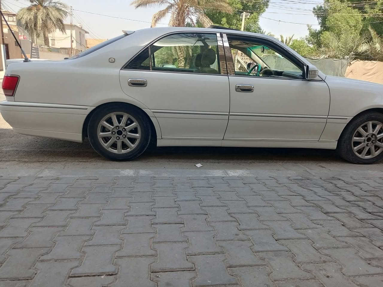 سلام عليكم ... ملكه صلاح الدين رقم  الماني مو صدامي معلايه مفحوصه ضمن القرار الجديد ١٠٢ واوراق الفحص كامله عندي وتم تحويل اوراقها الى هيئة الكمارك ابو غريب ... السياره عدله بلا كص ٤ دكم فتحه رادار شاصي 75 ديفور الجبير ملاحظه ( ابيع هل موجود يطلع عليها كمرك او معفيه ورا المشتري اسوي وكاله بس )  لا تعبني وتخابر وتسولفلي شغلات الكمرك وغير الكمرك كلشي موضحلك بالمنشور ابيع ( وكااااااله وكتابها الفحص قرار 102 أستلمه الك جاهز فقططط ) العنوان النجف *********** شراي اتصل وبيك خير وتدلل

