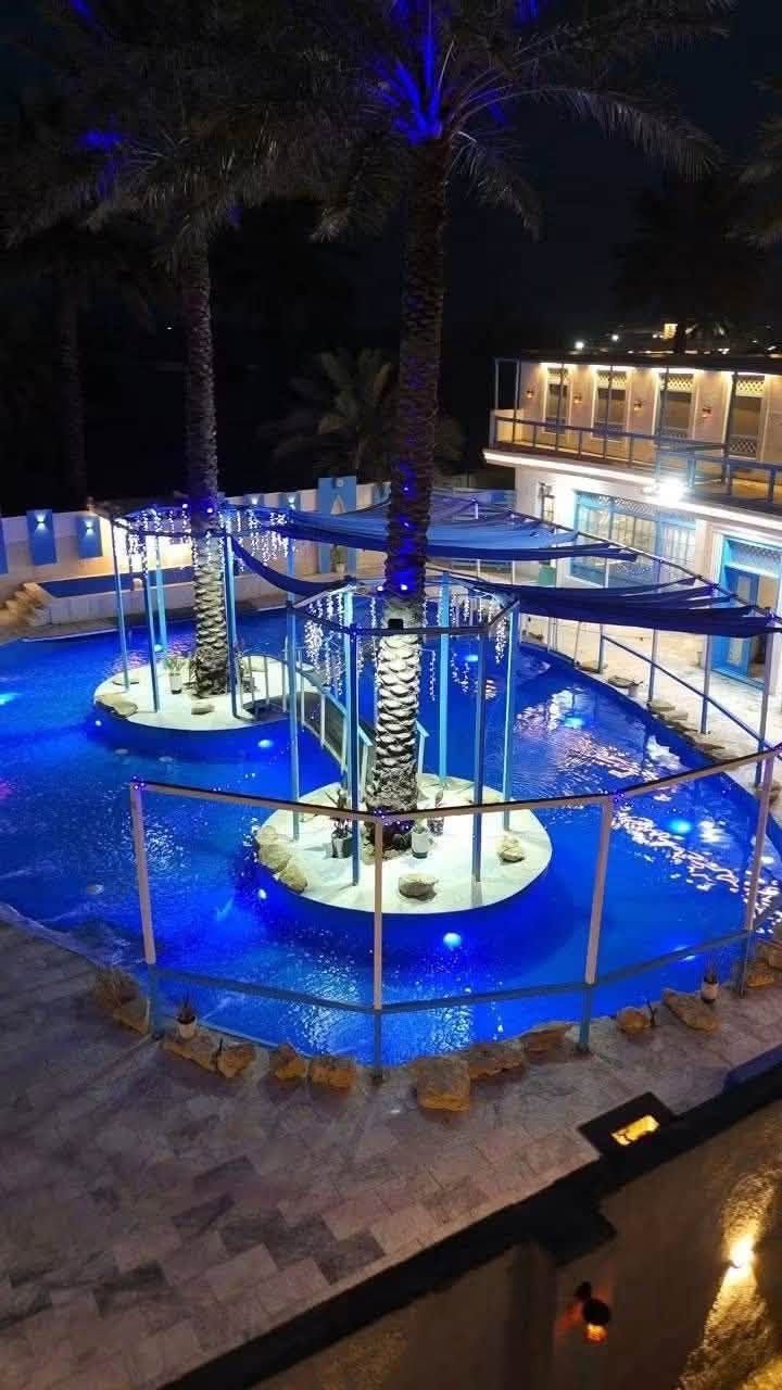 🌿 مزرعة VIP  🌿
✨ راحة، خصوصية وأجواء تجنن!

🏊‍♂️ مسبح مغلق + مي حار
🌊 مسبح مفتوح
🎠 ألعاب + غرف نوم + صالة مكيفة
📅 حجوزات متوفرة طوال الأسبوع
😉 المزرعة موثقة بتطبيق أجرلي

📲 للحجز والاستفسار واتساب:
***********
