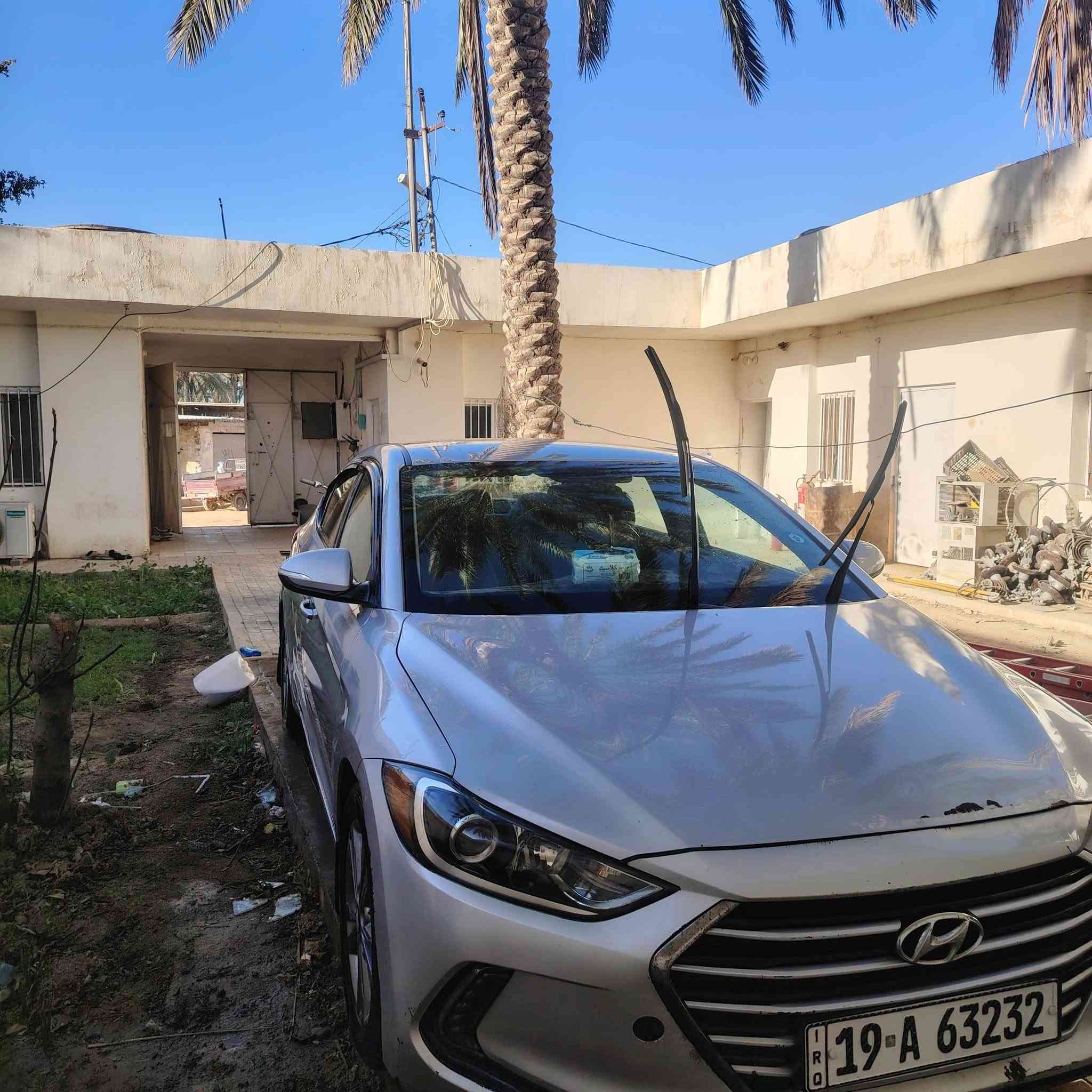 يالله
السلام عليكم 

للبيع 

النترا 2018 

امريكي صبغ 3 قطع بدون تبديل  

ميكنه 2000 

كير AT 

مكينه كير تبريد كله شغال وفول 

موصفات نص فول  اشاير بالمري  ورادار جانبي 

السياره جاهزه من كل النواحي 

رقم كربلاء انكليزي سنويه لل2031 تحويل مباشر 

مكان كربلاء طوريج  

***********
