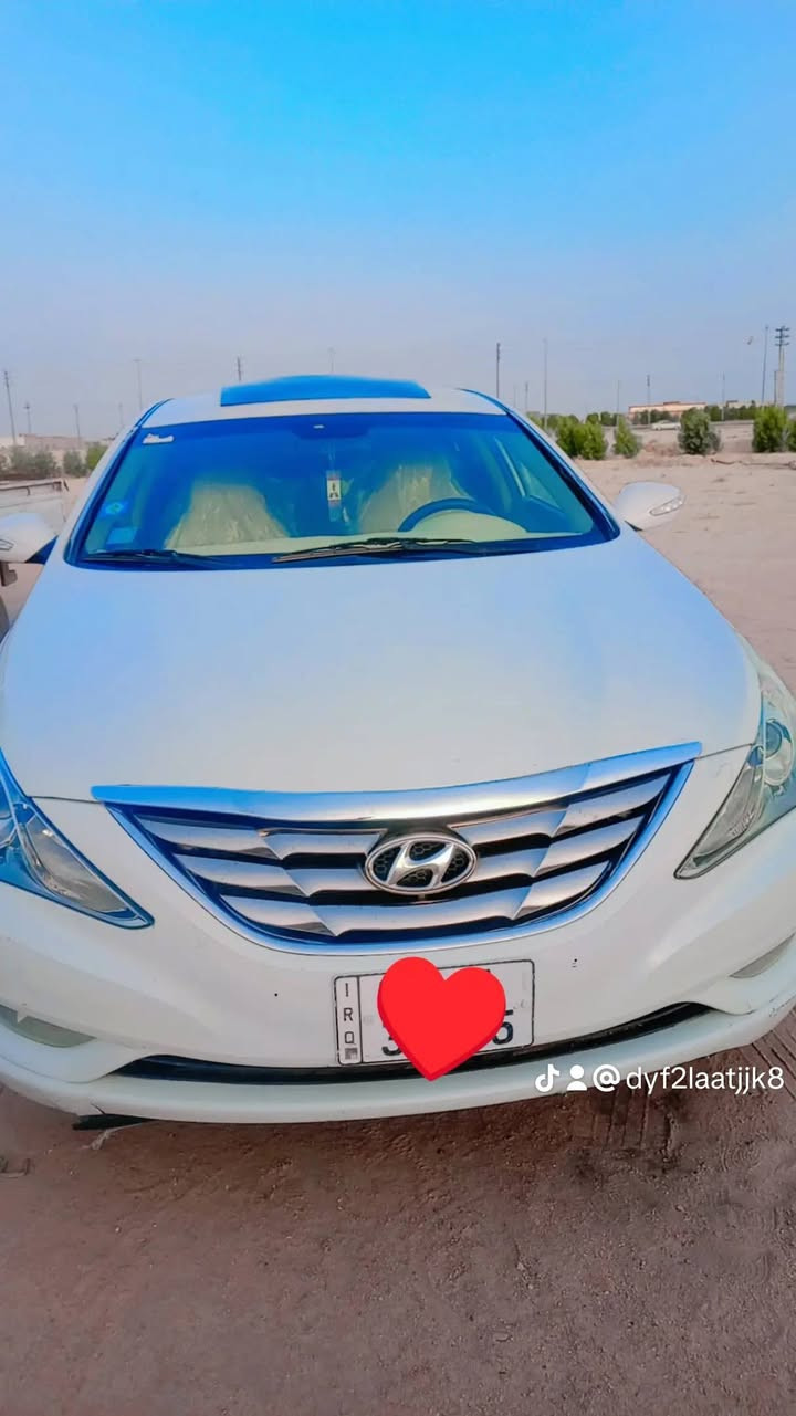 السلام عليكم سوناتي 2012 السياره وارد خليجي محرك 2400 دوش سياره بيها اقل الحزام صبغ بس بدون ضربه تبديل ما ابيها فقط بس صبغ رقم نجف سياره باسمي مكان  بصره سعر 98   📞 ***********
