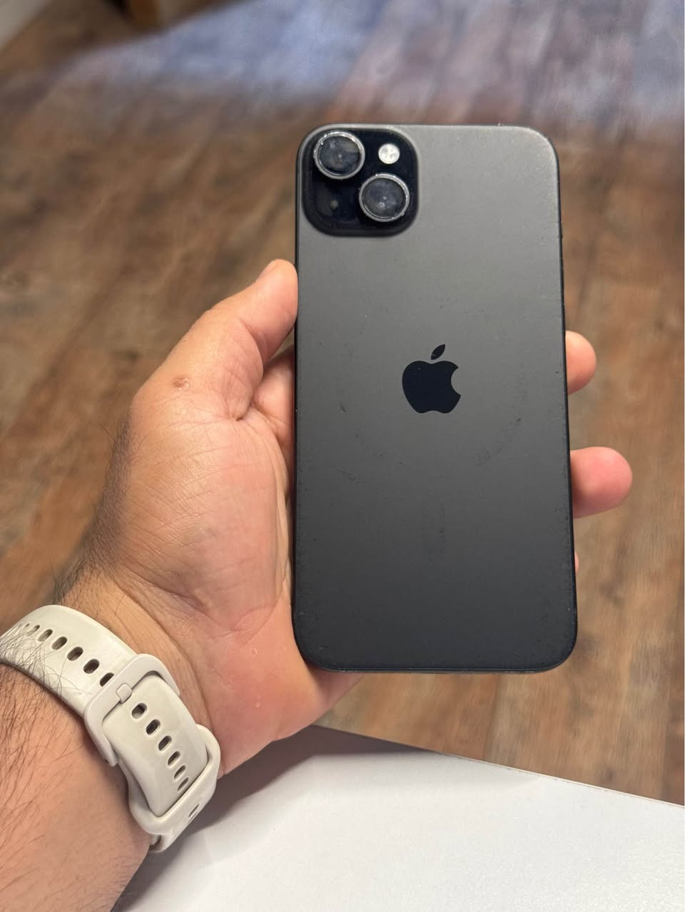 iPhone 15 Plus 
بێ عەیب نەکراوە بەزەمانی هەموو شت
💾 128 GB 
🌐 1 sim+ Esim
Battery 🔋: 84%

خوار بازار  ، گەیاندنم هەیە 
*********** السليمانية, العراق
