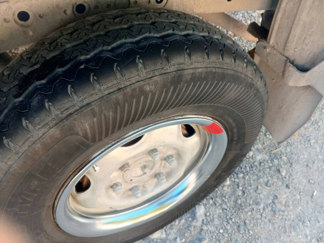 نيسان تاك حه لوج مؤديل٢٠٠٢ فول حادي سه ياره كه گئرو مه كينه و ئه كسلو شانسي هه مو شتي به شه رته پئشي تون كراوته وه ده رگاو شتي هه موي توندوو توله هه مو شتي به شه رته سه ياره كه هه يكه لي زؤر جوانو رئكه ماشالله كئ موشته ري بو تئل كا***********
