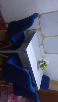 ميز طعام • ٤ كراسي • تركي