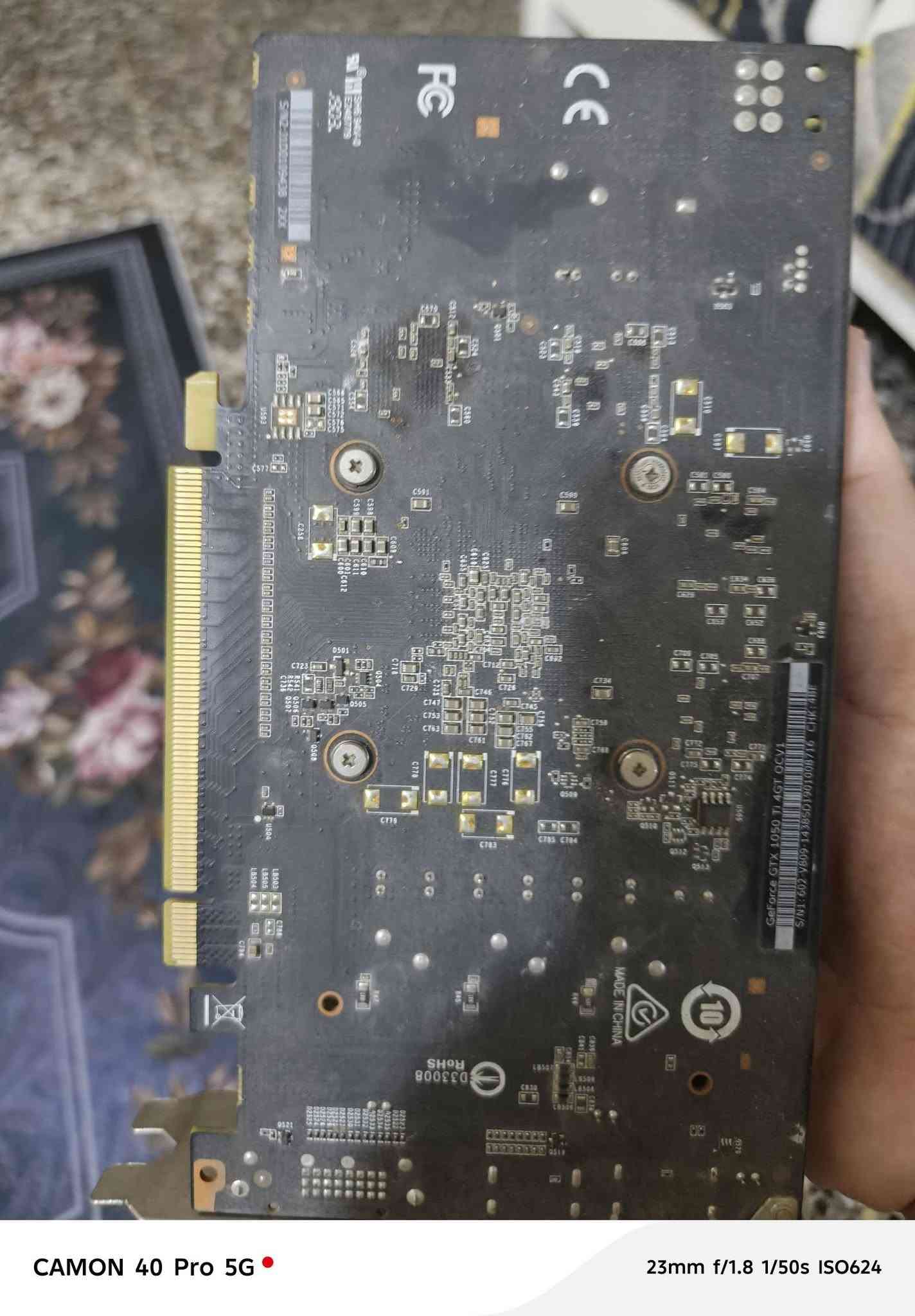 السلام عليكم PC GAMING للالعاب المتوسطه والقويه على اعدادات منخفضه 
‏مواصفات ال PC:
‏CPU : I5 3570
‏RAM : 8 DDR3
‏GPU : GTX 1050 TI 4GB MSI
‏PSU : 600W
‏STORAGE : SSD 120GB Lexar + SSD 240GB Kingston + HDD 500GB + HDD 230
‏يعني اربع هاردات 2 SSD و 2 HDD
‏
‏الملحقات:
‏شاشة LG حجم 19 75Hz
‏ماوس كيمنك RGB
‏ماوس باد Battelfeild
‏وكيبورد كيمنك RGB
‏UPS 850 Tiger بحاله ممتازه استخدام بسيط
‏السعر 375 وبي مجال حك الجيه للتواصل ***********
‏الاستفسار عن باقي التفاصيل واتساب على الرقم اذا تريد اصورلك الالعاب واداء الجهاز
‏والي ما يعرف الاسعار لا يجي يعلق ويقطع ارزاق العالم 
‏ابحث على اسعار القطع وتعال سولف 
‏ملاحظه / ما عـــنـــدي توصــــيــــل
