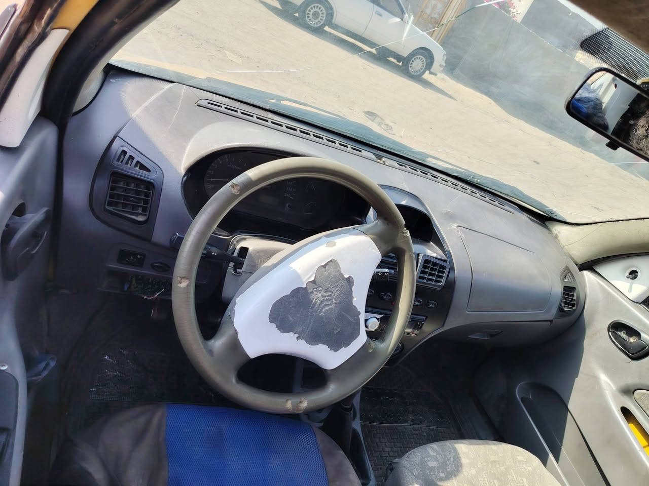 السلام عليكم للبيع سياره طيبه مديل ٢٠١٦ السعر ١٥ ورقه مكان نجف كير بي بس رابع يفلت مكينه حداديه تبريد جدد لشراي يتصل وبي خير ويدلل رقم ***********
