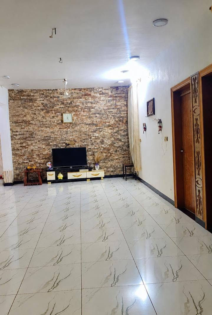 حي الصدرين • ٣٠٠م • محل ٥×٤