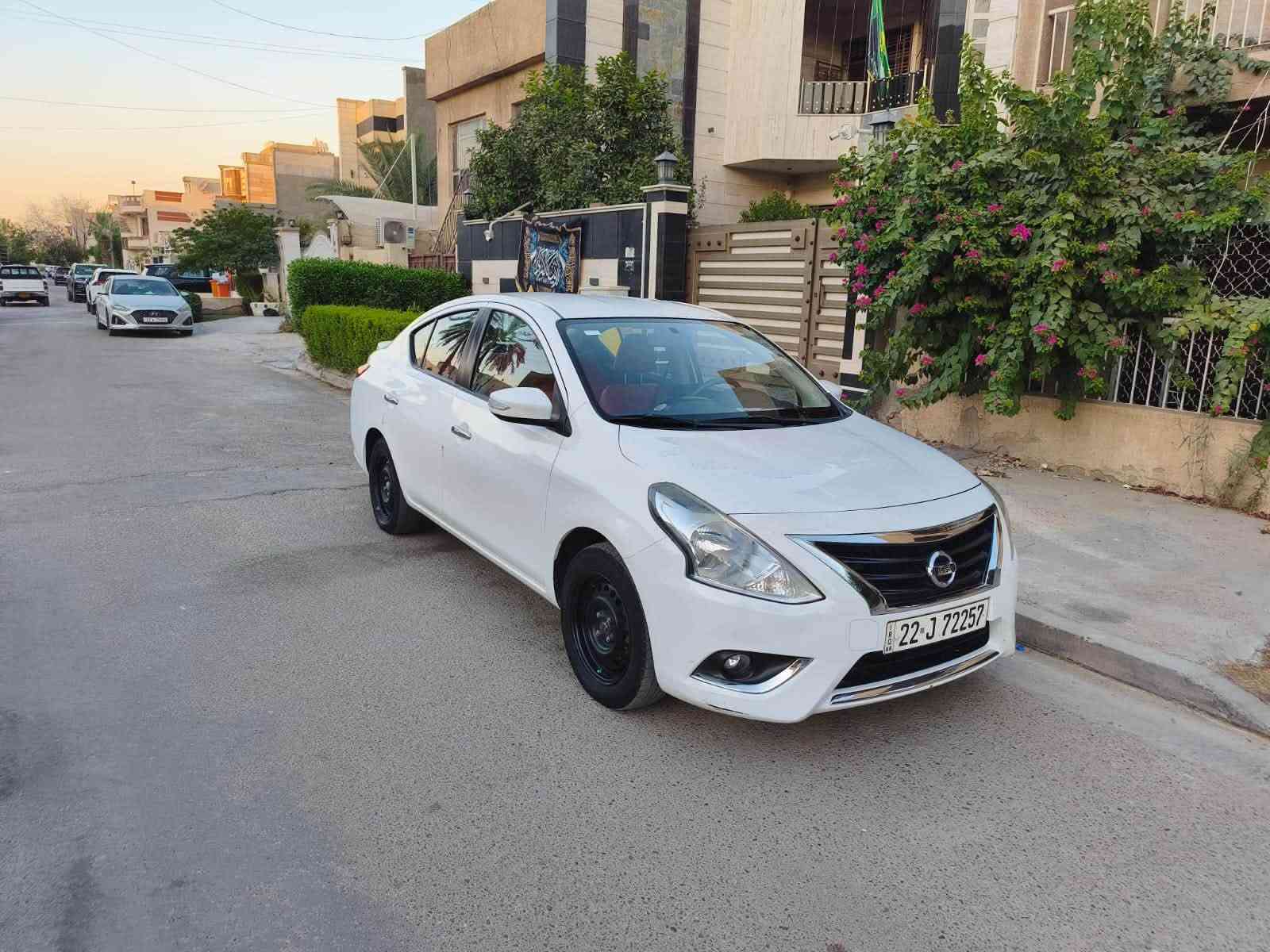 السلام عليكم من رخصة الادمن نيسان صني 2023 
ماشية 48 الف بدون صبغ بدون تبديل  رقم اربيل داخل جلد مسوي ب 300$جام كهرباء شاشة كامرة تبريد ثلج 🥶 بدون اي نقص جديدة بمعنة الكلمة 
السعر ب 107وبيهة مجال
مكاني بغداد 
للاستفسار : ***********
