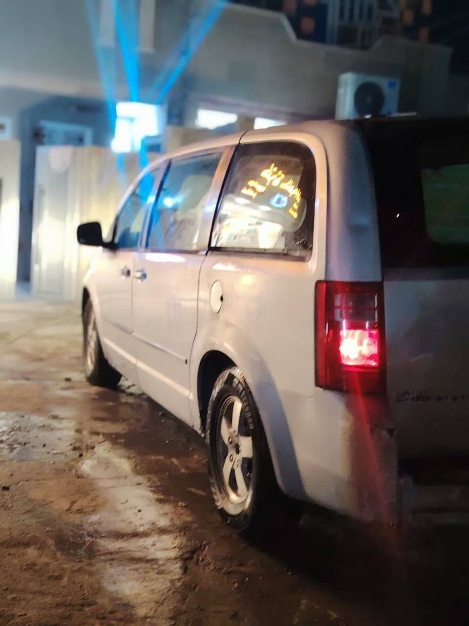 3300
2008
وادر كندي 
مصبوغه عام جماليه وعوزه صبغ
مبدل جاملغ وباب سايق 
تبريد 3قطع ثلج
تخم تايرات جدد
كهربائيات كله شغاله
كير مكينه خير من الله 
صدره 75/100
 شاشه بلاد لمس كشنات جلد لون بيجي كهربائي 
السعر 75بيه مجال بسيط
العنوان بغداد الأمين الثانيه 
***********
***********
