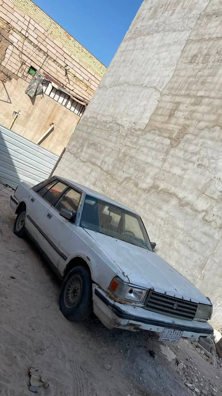 السلام عليكم للبيع سوبر كراون موديل 1986 رقم نينوى سنويه ل27 مشروع وطني السياره راعيها ما اندله ابيعها هيج اصوليه السياره 100% مكينه وكير بلادي تشتغل وتمشي مكينه بيها دخان كير اوتو وهاي صورها كدامكم السعر 15 ورقه وبيها مجال كلش قليل هذا رقمي *********** مكاني بصره
