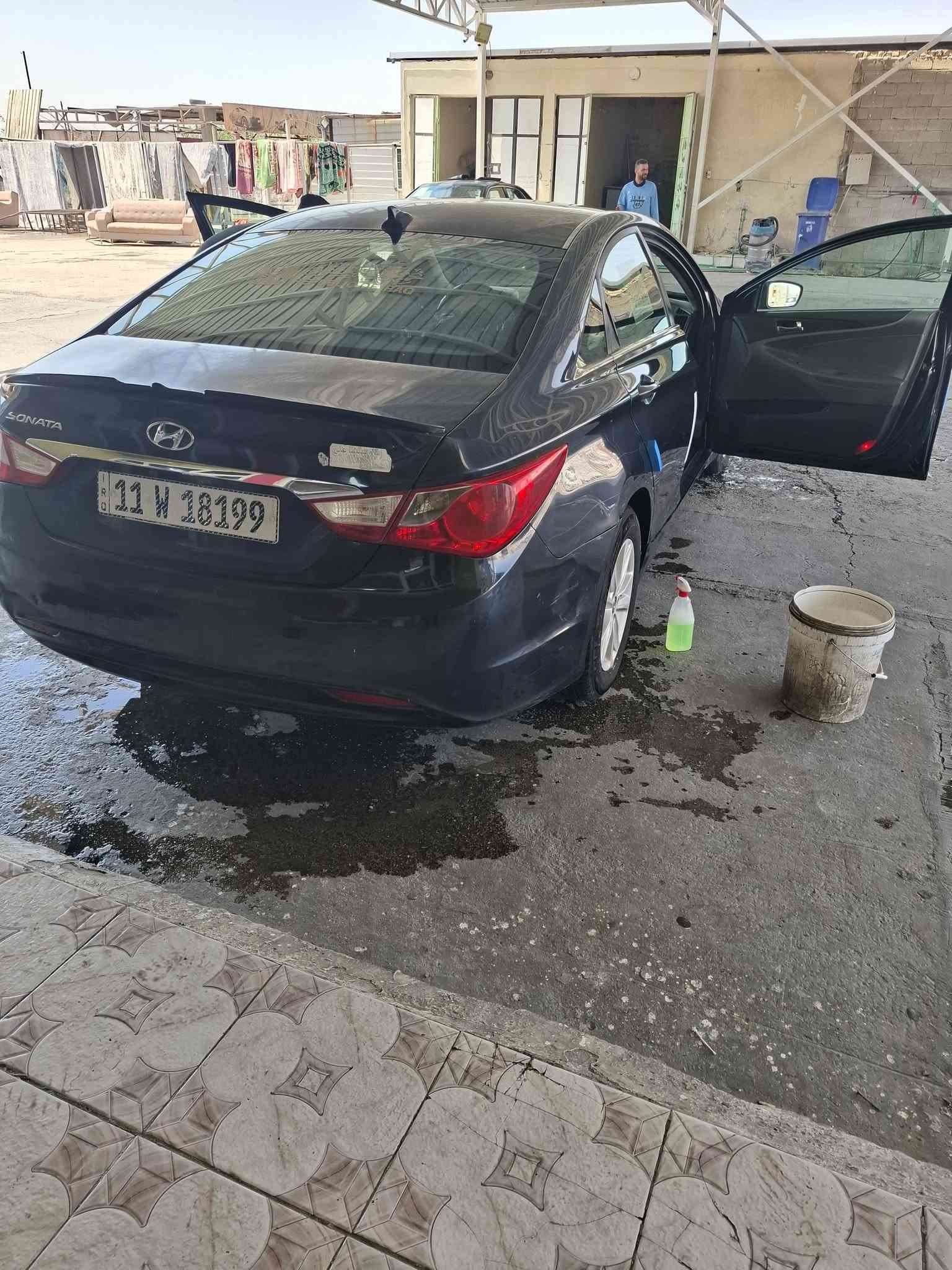 سلام عليكم سوناته ٢٠١٣ للبيع وارد امريكي بيه ٣ قطع بدون دواخل بسمي رقم نكليزي مكاني الديوانيه سعرها ٨٨ وبيه مجال رقم التلفون ***********
