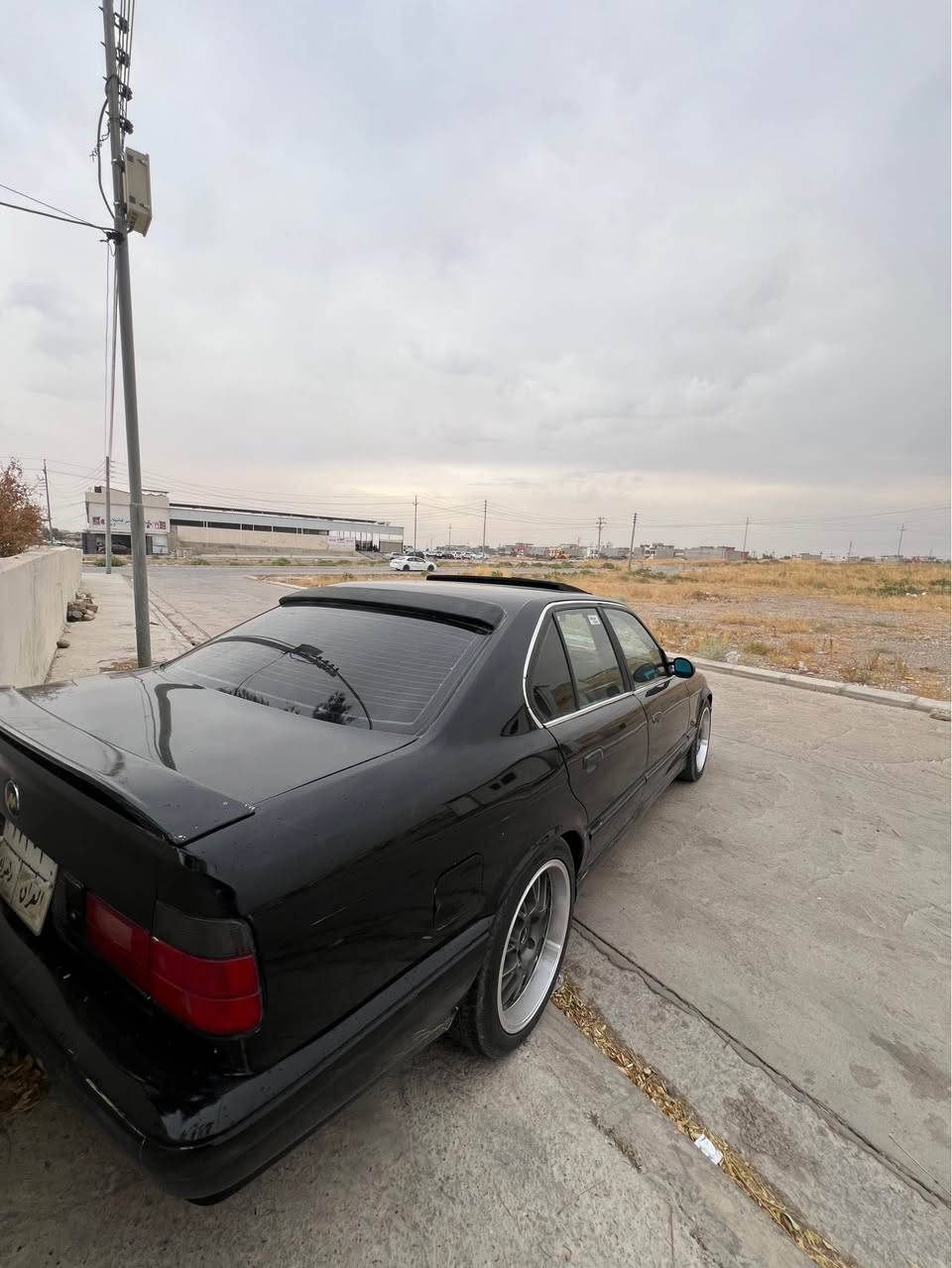 سBmw 525i فول فول سلايد كشن هيتر كير اوتوماتيك كير و محرك بشرط جديد غرامة 200$ تنزل من سعر و سعر بلاش $49 مكان قضاء بردرش *********** اكر, نينوى
