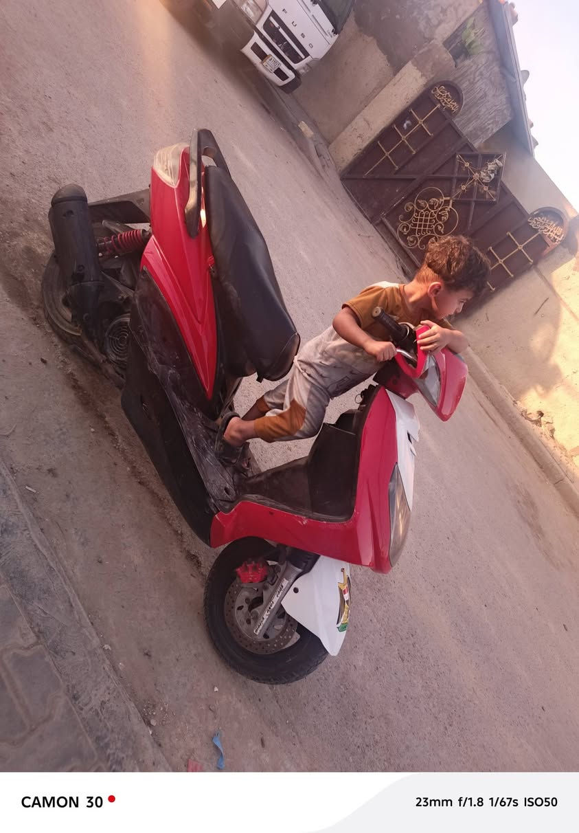 دراجة مكينة ٥٨ سلف رياضي للبيع مكاني كمالية السعر ٤٥٠ وبيهة مجال قليل رقمي ***********

نص مكتوب في الصور:
- CAMON 30  23mm f/1.8 1/153s ISO50
- CAMON 30 23mm f/1.8 1/67s ISO50
- CAMON 30 23mm f/1.8 1/193s ISO50
- CAMON 30 • 23mm f/1.8 1/261s ISO50